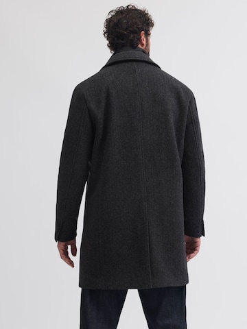 Portland Outerwear Company Between-seasons coat in Grey