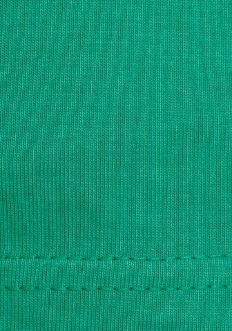 FRUIT OF THE LOOM Shirt in Green