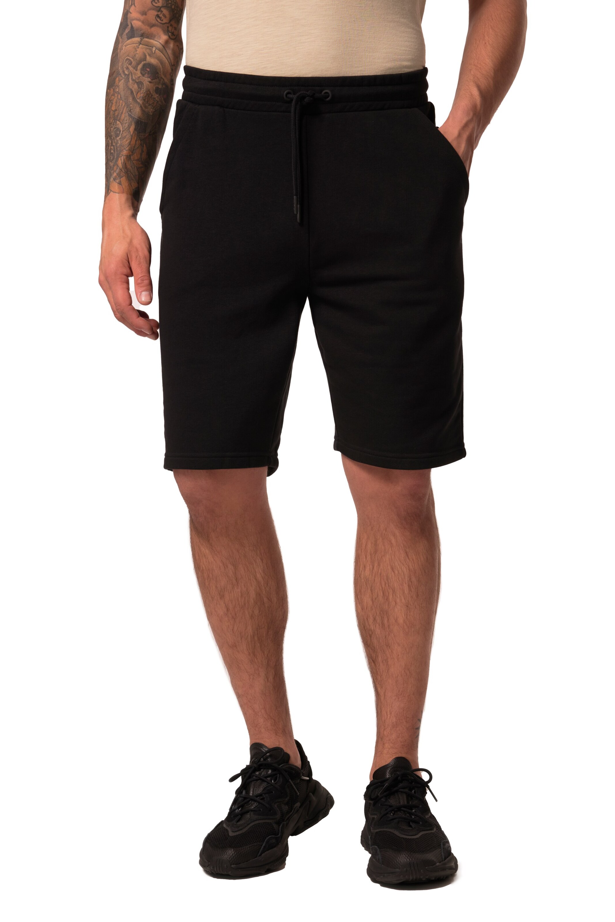 JAY-PI Regular Pants in Black: front