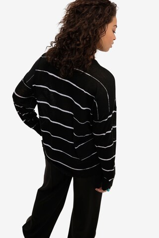 Studio Untold Sweater in Black