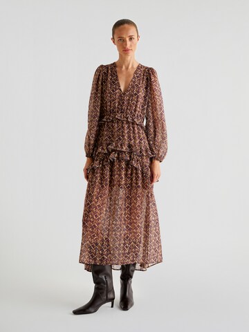 Robe Scalpers en marron : devant