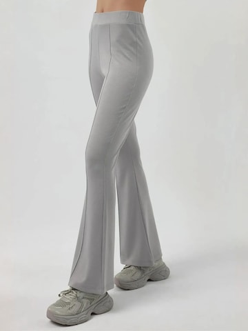 Lady Bersan Trousers 'Jogginghose' in Grey: front
