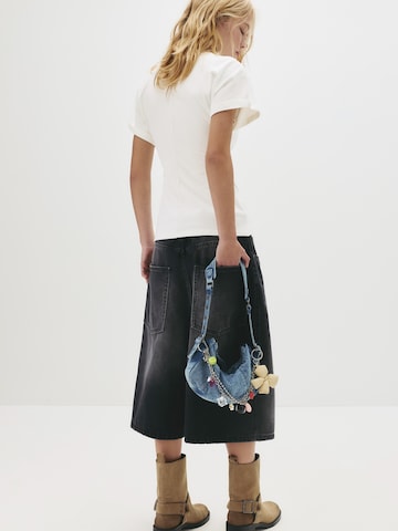 Tricou de la Pull&Bear pe alb
