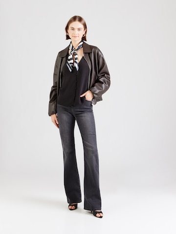 Bluză 'PCTIFFANY' de la PIECES pe negru