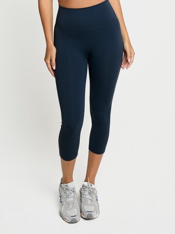 mėlyna YO-GAYA Tamprės 'Capri Legging': priekis