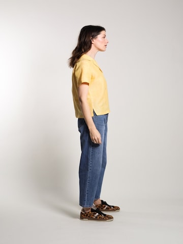 Chemisier 'Priscilla' WEARABLE STORIES en jaune