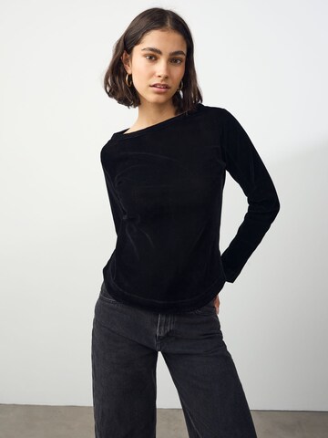 Next Póló - fekete: elől