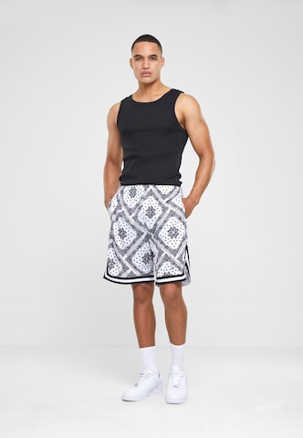 Karl Kani Regular Shorts in Weiß: predná strana