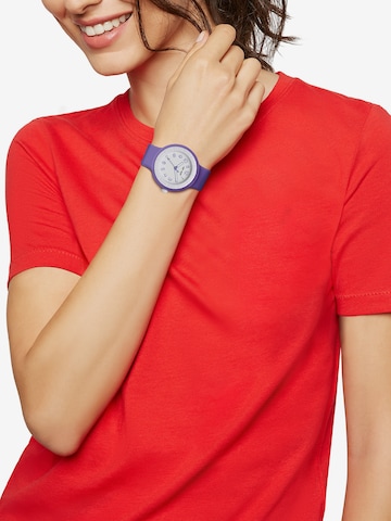 Hip Hop Analoguhr in Lila