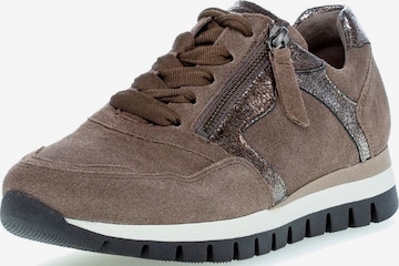 GABOR Sneakers laag in Bruin: voorkant