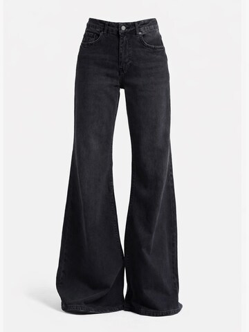 IT'S BASIC Flared Jeans 'Flare Mid Rise Jeans' in Zwart: voorkant