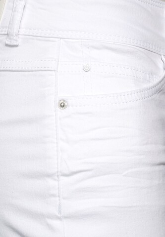 CECIL Loose fit Jeans 'Style Scarlett' in White