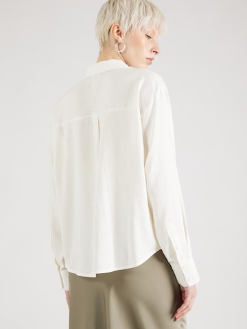 Aware Blouse 'INAYAH' in White