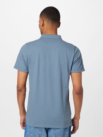 Tricou 'Silkeborg' de la Clean Cut Copenhagen pe albastru
