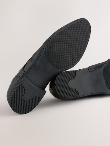 juoda Next Batai su raišteliais