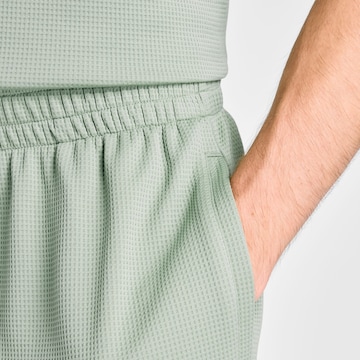 new balance - Loosefit Calças 'Textured Check Short' em verde