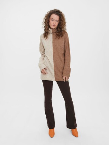 VERO MODA Sweater in Brown