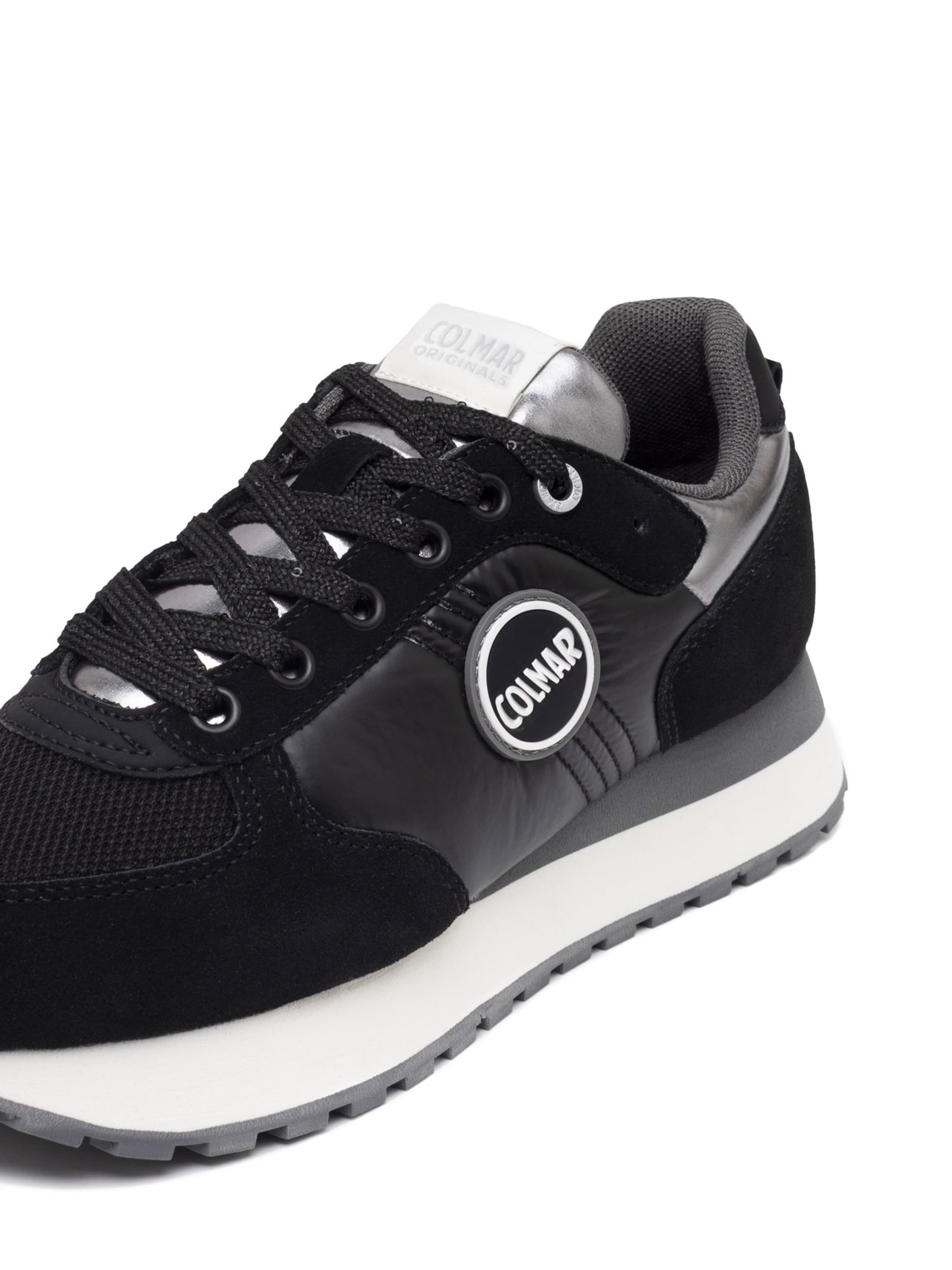 Sneaker bassa 'Travis Authentic' di Colmar in nero: frontale