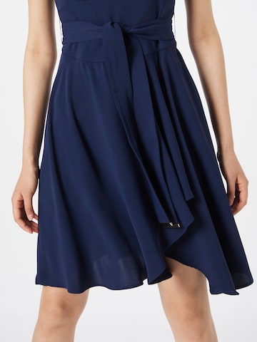 Karen Millen Koktejlové šaty – modrá