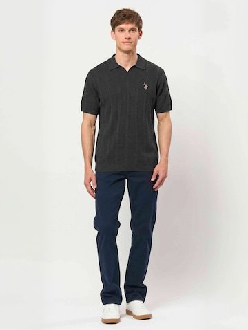 U.S. POLO ASSN. Regular Fit Paita ' UMDiderik ' värissä harmaa