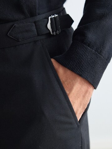 Regular Pantalon Next en noir