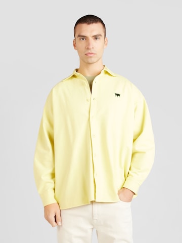 Levi's Skateboarding Comfort fit Button Up Shirt in Yellow: front