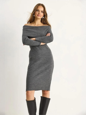 Bianco Lucci Gebreide jurk in Grijs