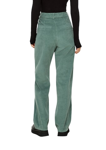 QS - regular Pantalón plisado en verde