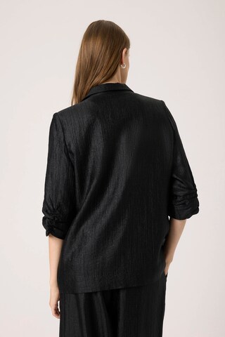 Blazer 'SLLaurie' SOAKED IN LUXURY en noir