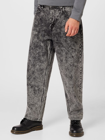 Volcom Tapered Jeans i svart: framsida