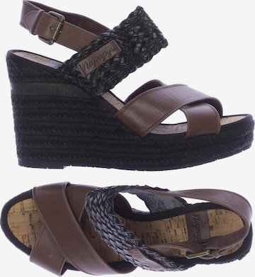 NAPAPIJRI Sandals & High-Heeled Sandals in 38 in Brown: front
