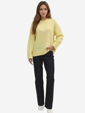 Hiccup Sweter w kolorze żółty