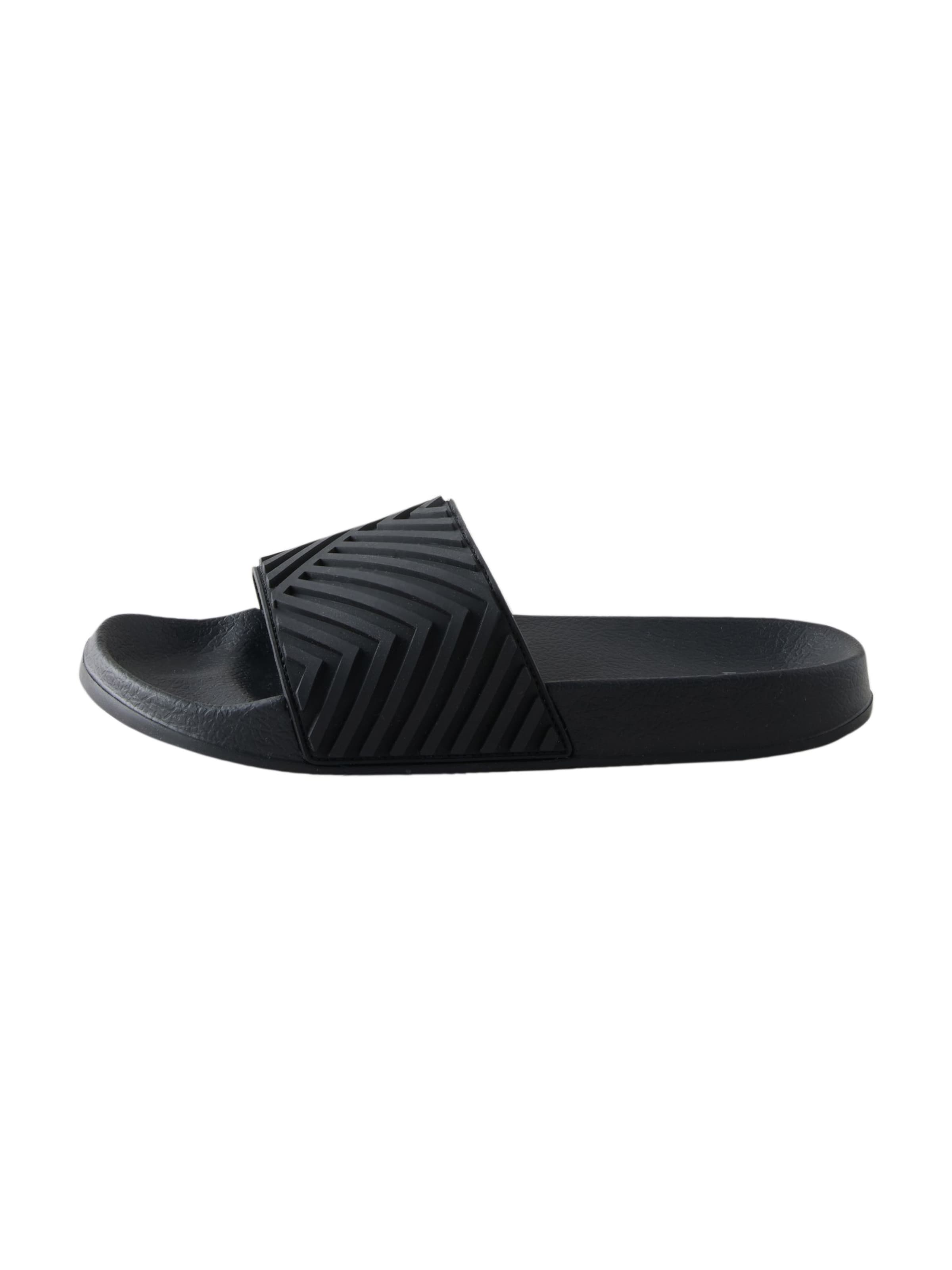 Zoccoletto di Next in nero: frontale