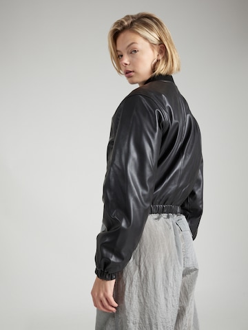 Abercrombie & Fitch Between-Season Jacket in Black