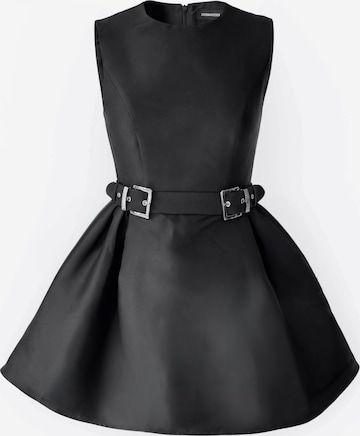Rochie de cocktail de la Hoermanseder pe negru: față