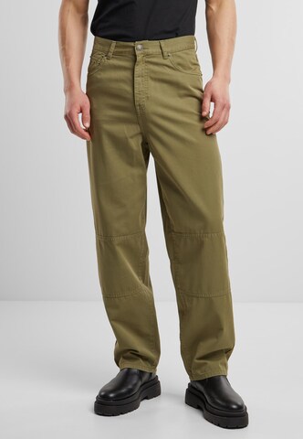 Regular Pantalon Urban Classics en vert : devant