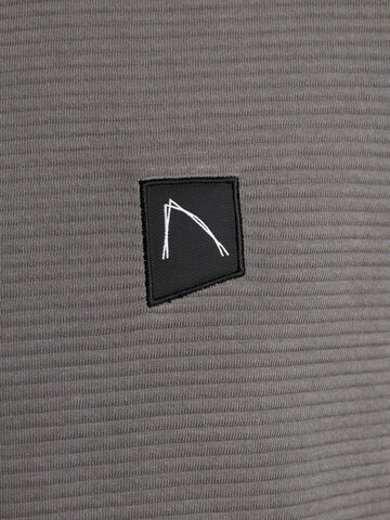 CHASIN' Pullover 'Bullet' in Grau