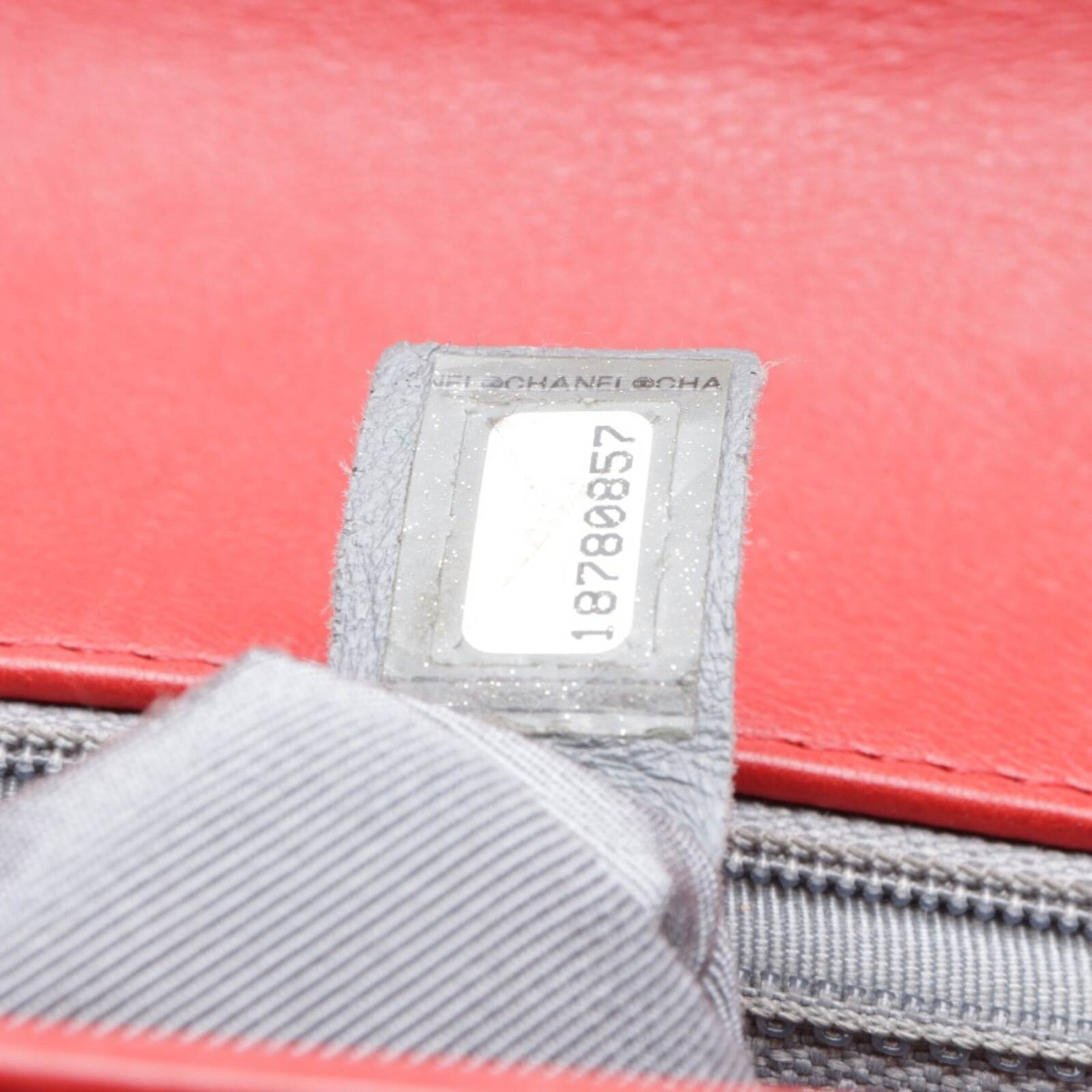 CHANEL Bag in One size in Red