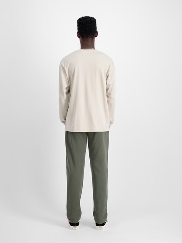 regular Pantaloni di ALPHA INDUSTRIES in verde
