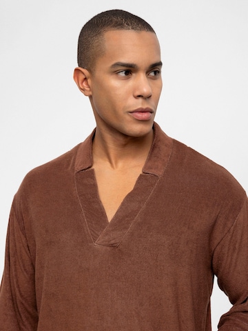 Coupe regular T-Shirt Antioch en marron