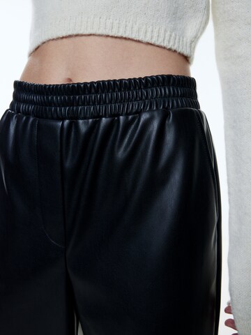 Wide leg Pantaloni 'Floriane' de la EDITED pe negru