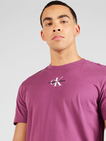 T-Shirt Calvin Klein Jeans en violet