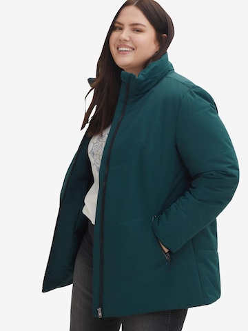 SHEEGO Between-Season Jacket in Green