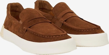 Desa Classic Flats 'Beleg' in Brown: front