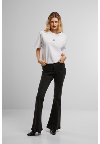 Miss Tee T-Shirt 'Lotus ' in Schwarz