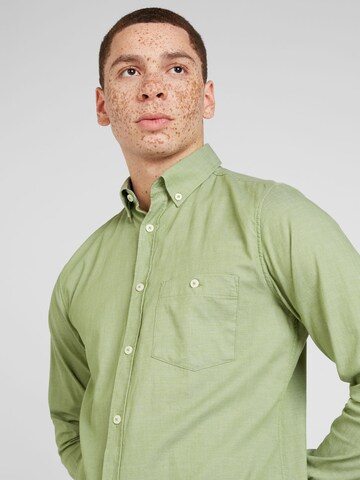 s.Oliver - Slim Fit Camisa em verde