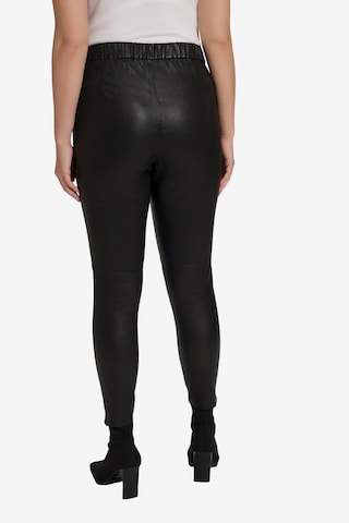 Coupe slim Pantalon Ulla Popken en noir