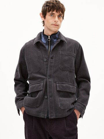 Veste mi-saison ARMEDANGELS en gris : devant