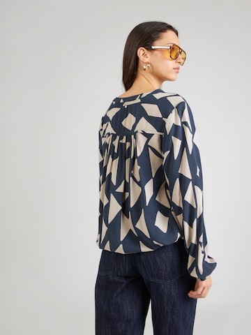 Sublevel Blouse in Blue