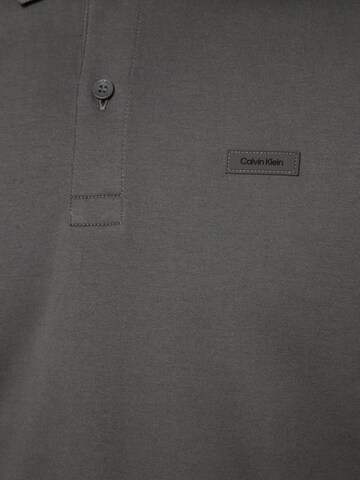 Calvin Klein Poloshirt in Grau